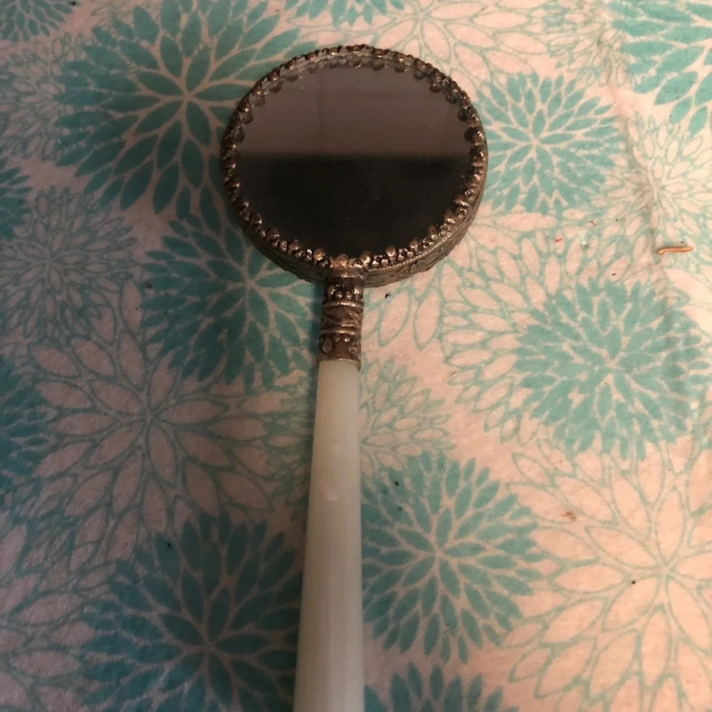 🐲Chinese Mirror w/Jade Handle- 498 $50 or $45 w/offer